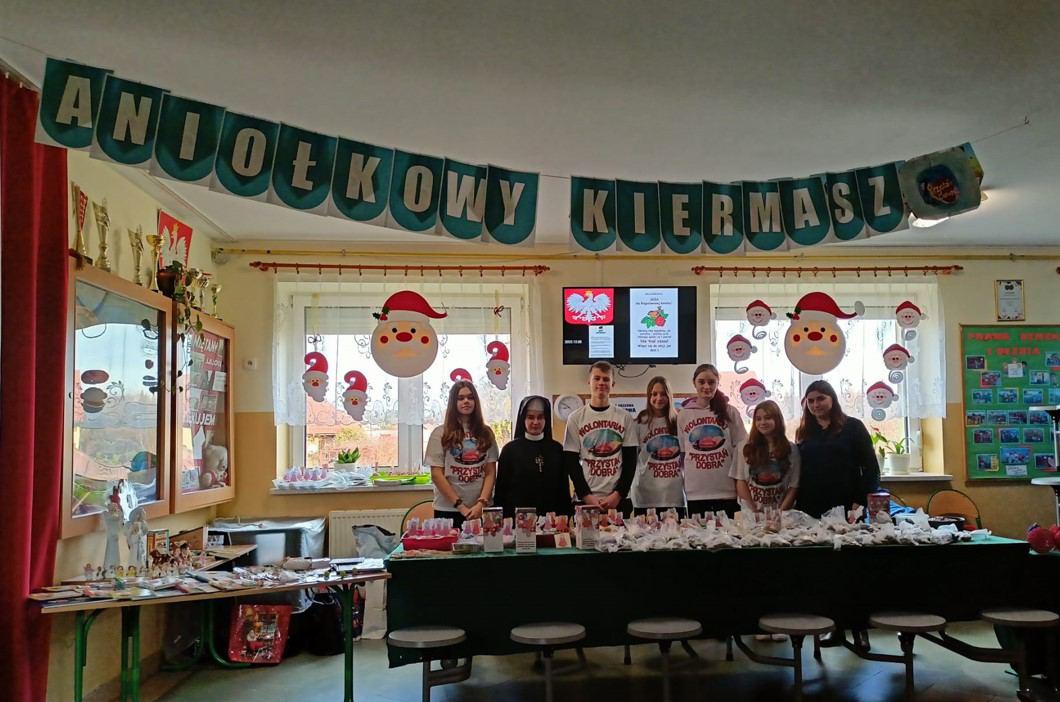 ANIOŁKOWY KIERMASZ