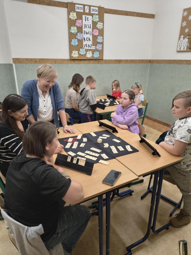 DZIĘKUJEMY ZA WSPÓLNE POPOŁUDNIE. NA KOLEJNE SPOTKANIE ZAPRASZAMY 18 GRUDNIA 2025R.