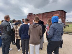 Wyjazd uczniów klas VIII do  KL Auschwitz-Birkenau