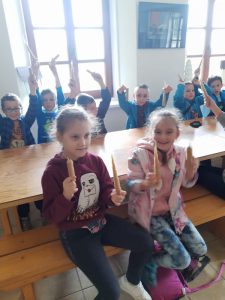 Klasa 2 w gospodarstwie pszczelarskim