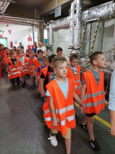 Wycieczka do fabryki świeczek w Żabnie