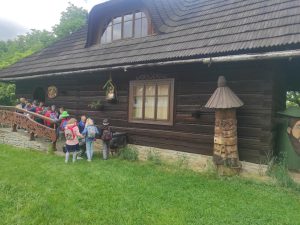 WYCIECZKA KLASY 1 DO „SĄDECKIEGO BARTNIKA”