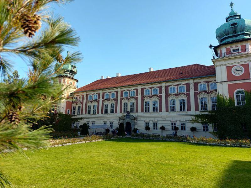 WYCIECZKA DO ŁAŃCUTA I MARKOWEJ