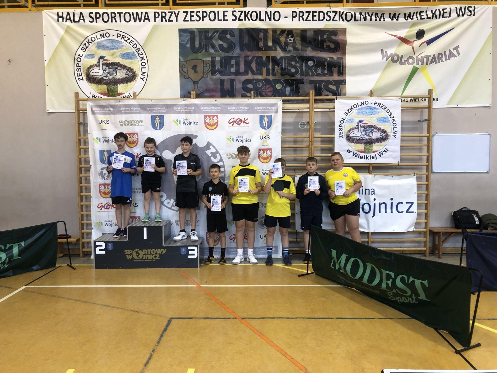 ZAWODY TENISA STOŁOWEGO