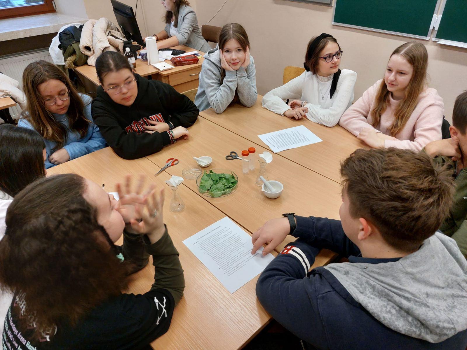 INSPIRUJĄCE SPOTKANIE Z NAUKĄ w II LO W TARNOWIE