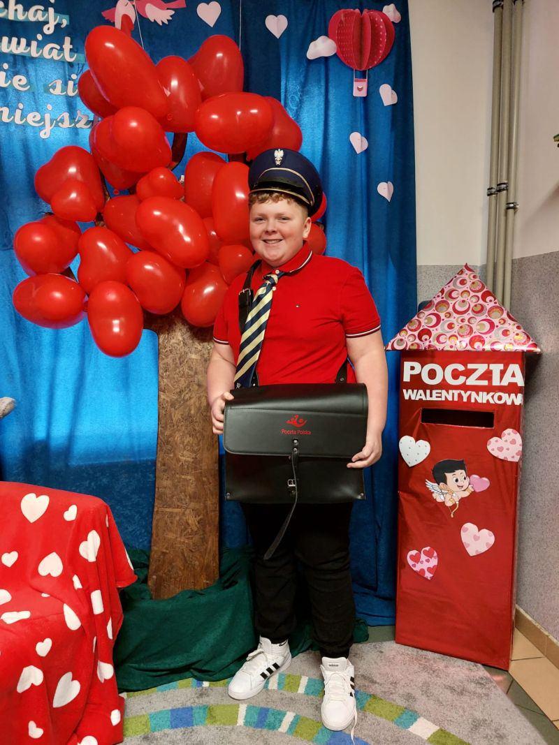 „AMOR W PLECAKU”, CZYLI SZKOLNE WALENTYNKI NA WESOŁO!