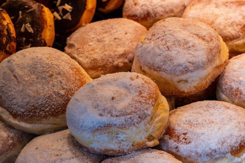 PĄCZKOWE SZALEŃSTWO – LUKIER, CHRUST I DOBRA ZABAWA!